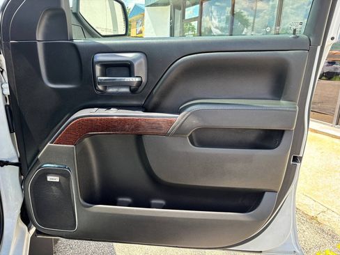 Used 2018 GMC Sierra 1500 SLT AWD/4WD image 25