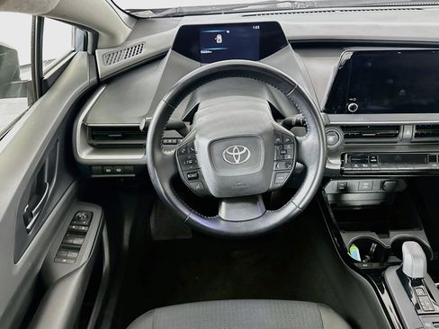 Used 2024 Toyota Prius LE FWD image 18