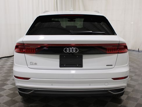 Used 2023 Audi Q8 Premium w/ Convenience Package AWD/4WD image 5
