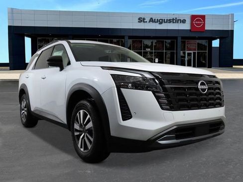 New 2026 Nissan Pathfinder SL image 7