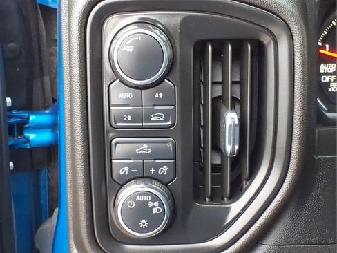 Used 2024 Chevrolet Silverado 1500 Custom w/ Turbomax Blackout Package image 17