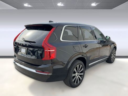 Certified 2023 Volvo XC90 B6 Plus w/ Protection Package image 9