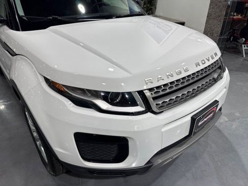 Used 2018 Land Rover Range Rover Evoque SE AWD/4WD image 30