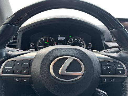 Used 2018 Lexus LX 570 image 20