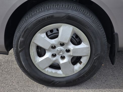 Used 2014 Nissan Rogue S image 10