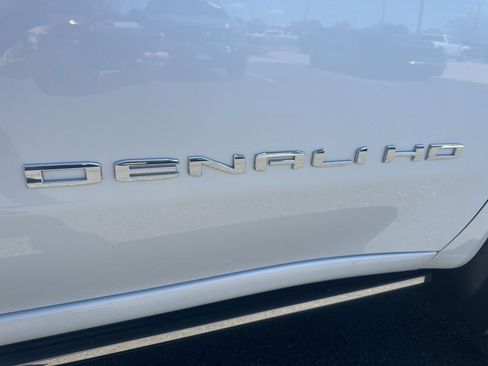 Used 2024 GMC Sierra 2500 Denali Ultimate AWD/4WD image 38