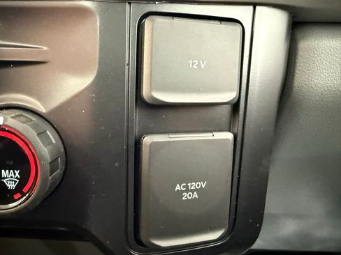 New 2026 Ford F250 XLT w/ XLT Premium Package image 40