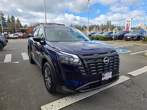 New 2026 Nissan Pathfinder SV image 3