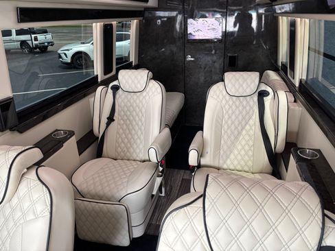 Used 2020 Mercedes-Benz Sprinter 3500 image 46