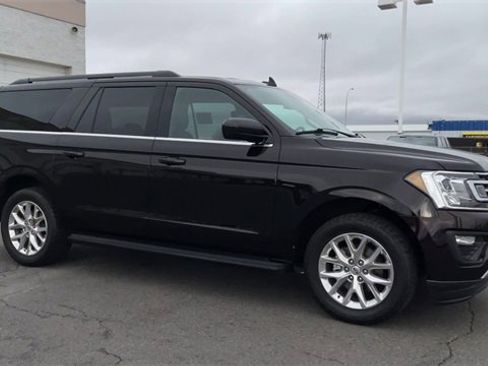 Used 2021 Ford Expedition Max XLT image 3