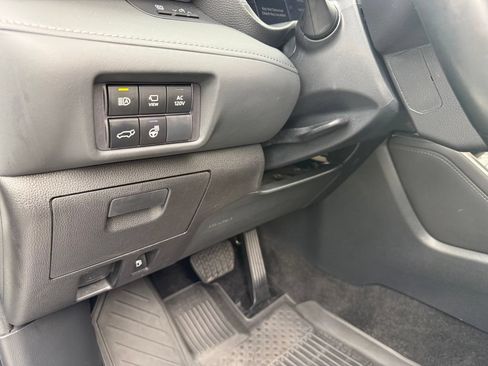 Used 2023 Toyota Highlander Platinum AWD/4WD image 14