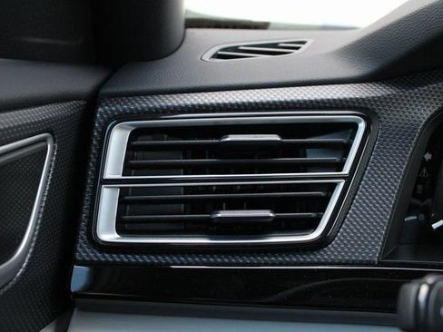 New 2026 Volkswagen Atlas Cross Sport SEL Premium R-Line image 10