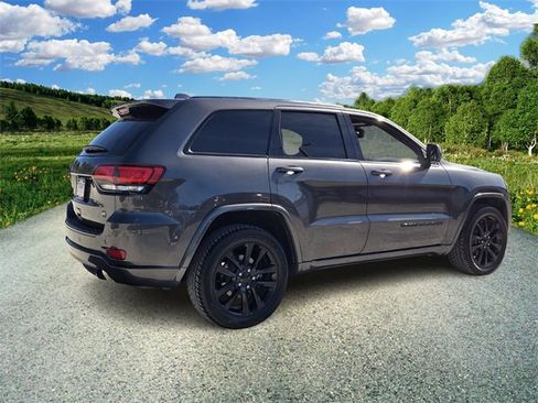 Certified 2018 Jeep Grand Cherokee Altitude image 6