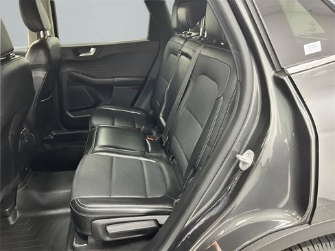 Used 2020 Ford Escape Titanium image 10