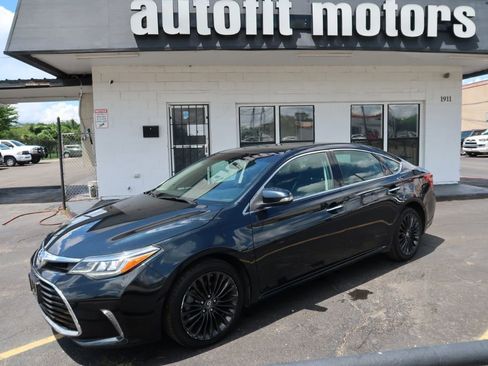 Used 2016 Toyota Avalon Touring FWD image 1