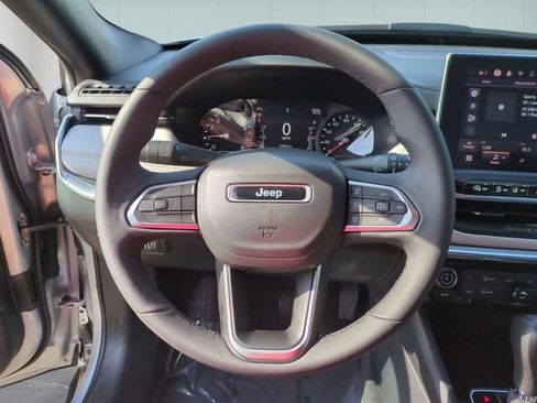 Used 2024 Jeep Compass Limited AWD/4WD image 18