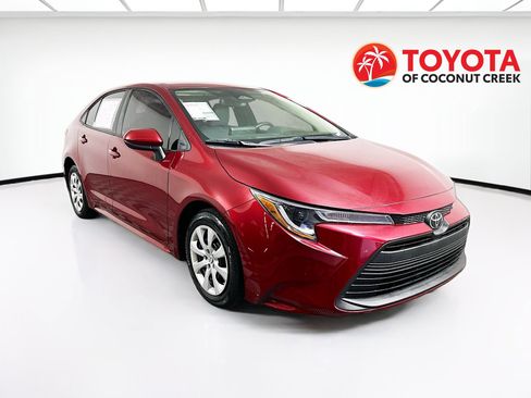 Used 2023 Toyota Corolla LE image 1