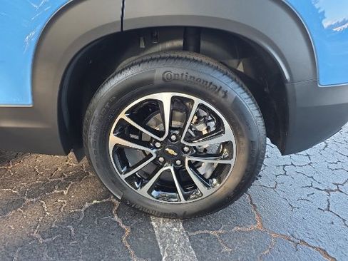 Used 2024 Chevrolet TrailBlazer LT w/ Convenience Package FWD image 21