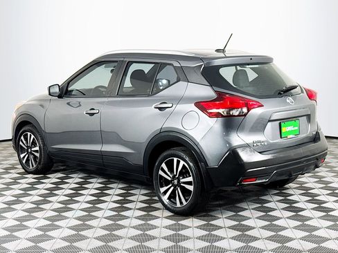Used 2019 Nissan Kicks SV image 6