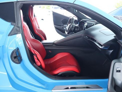 Used 2021 Chevrolet Corvette Stingray Coupe w/ 1LT RWD image 34