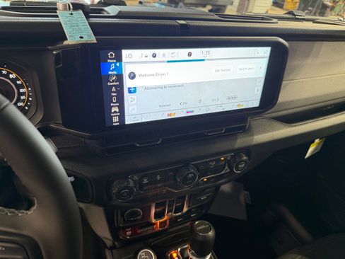 New 2026 Jeep Gladiator Sport image 28