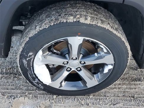 New 2025 Jeep Grand Cherokee L Limited w/ Trailer Tow Package image 5