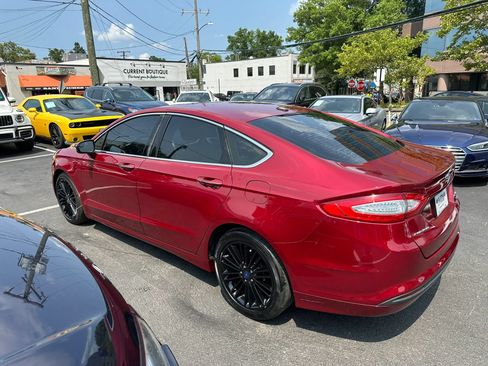 Used 2016 Ford Fusion SE w/ Equipment Group 202A FWD image 8