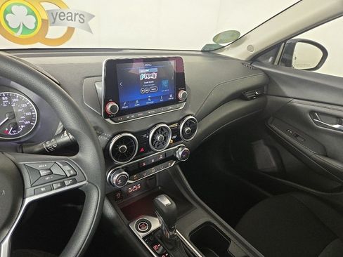 Used 2024 Nissan Sentra SV FWD image 23