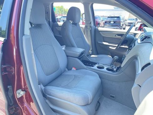 Used 2017 Chevrolet Traverse LT FWD image 25