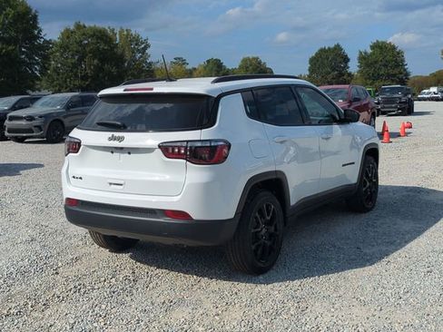 New 2026 Jeep Compass Latitude image 5