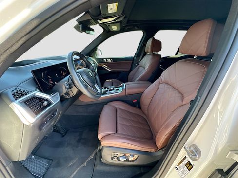 Used 2024 BMW X5 sDrive40i w/ Premium Package image 21