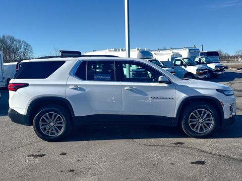Used 2023 Chevrolet Traverse LT image 8