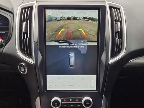 Used 2022 Ford Edge Titanium AWD/4WD image 17