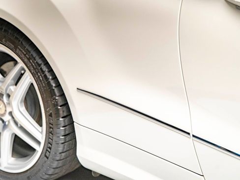 Used 2011 Mercedes-Benz E 550 Cabriolet image 29