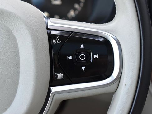 Used 2019 Volvo XC60 T8 Inscription w/ Advanced Package image 16