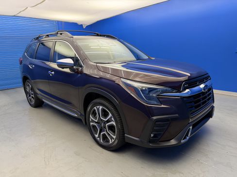 Used 2023 Subaru Ascent Touring AWD/4WD image 2