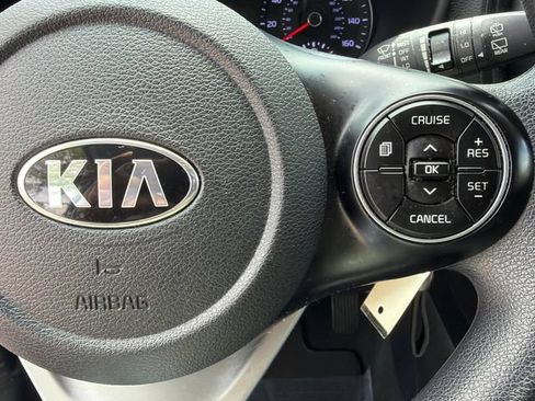 Used 2020 Kia Soul LX FWD image 30