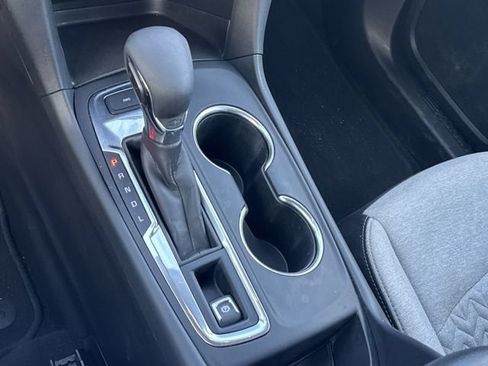 Used 2024 Chevrolet Equinox LS w/ LS Convenience Package AWD/4WD image 15