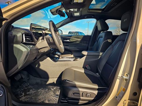 New 2026 Buick Envista Sport Touring w/ Studio Series image 12