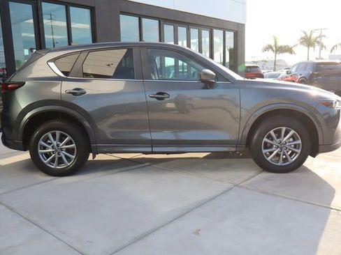 Used 2025 MAZDA CX-5 AWD 2.5 S w/ Select Package image 2