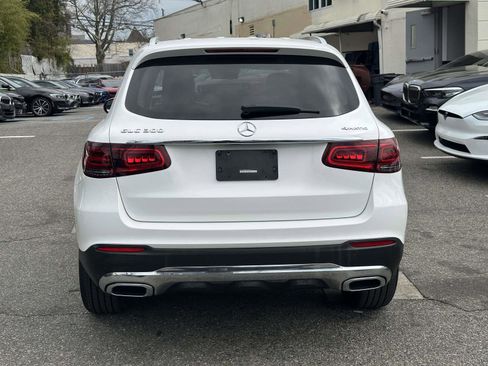 Used 2020 Mercedes-Benz GLC 300 4MATIC w/ Multimedia Package image 4