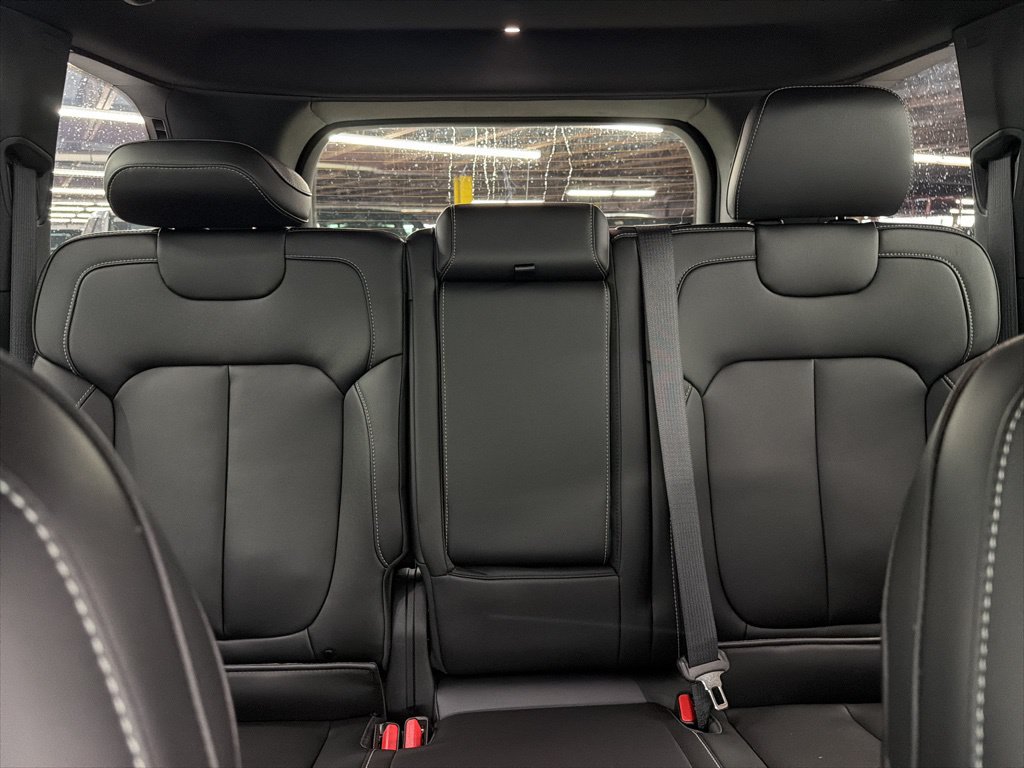 New 2026 Jeep Grand Cherokee Limited RWD image 20
