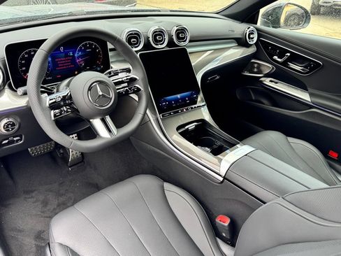 Used 2025 Mercedes-Benz CLE 300 4MATIC Coupe image 21