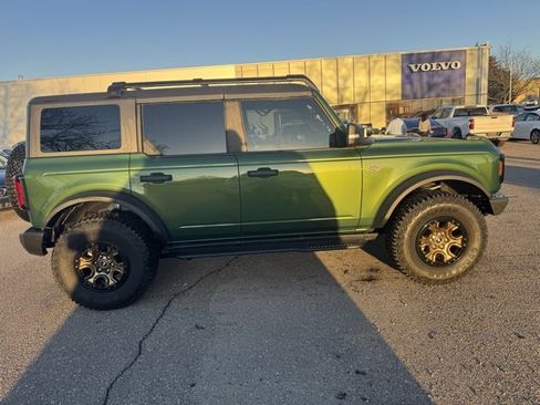 Used 2023 Ford Bronco Wildtrak image 3