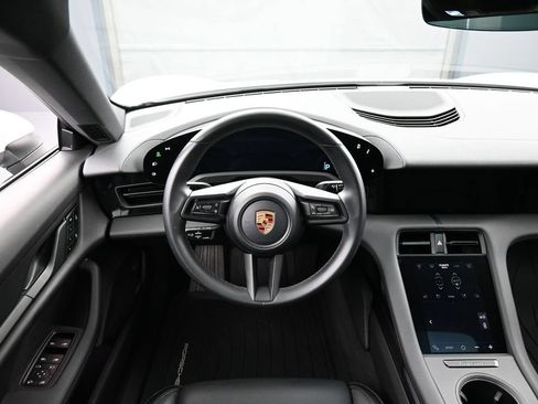 Certified 2022 Porsche Taycan RWD image 17