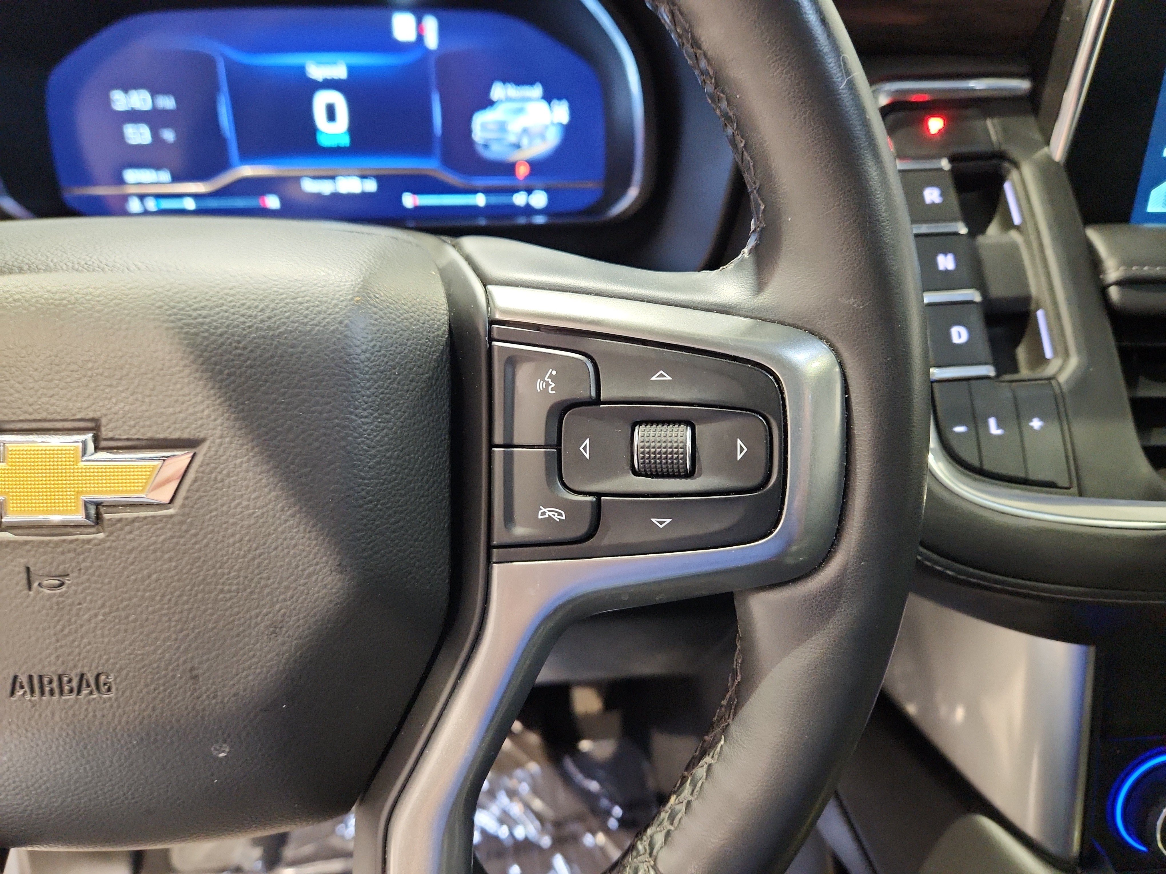 Used 2023 Chevrolet Tahoe LT w/ Luxury Package AWD/4WD image 12