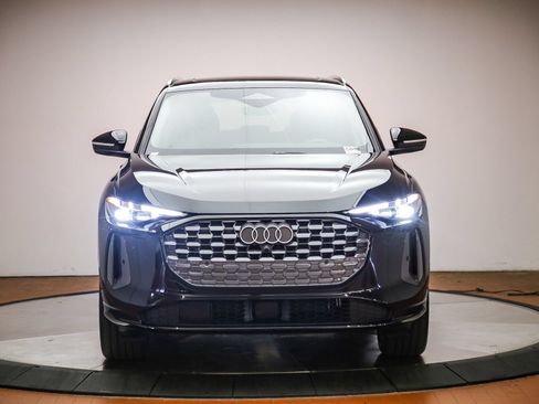 Certified 2025 Audi Q5 Premium Plus w/ Premium Plus AWD/4WD image 7