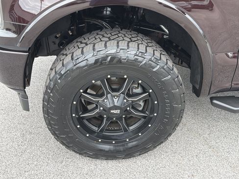 Used 2018 Ford F150 XLT w/ Equipment Group 302A Luxury AWD/4WD image 60