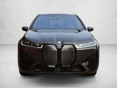 Used 2024 BMW iX xDrive50 w/ Premium Package AWD/4WD image 3