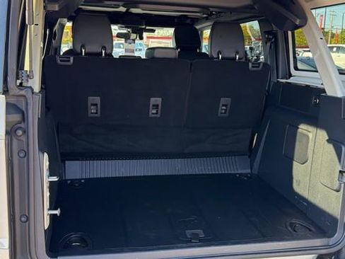 Used 2025 Ford Bronco Badlands w/ Sasquatch Package AWD/4WD image 28